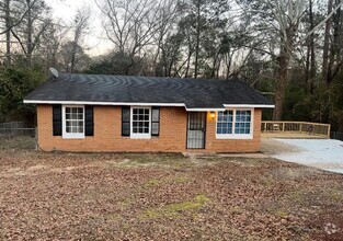 Building Photo - 508 Fall Dr