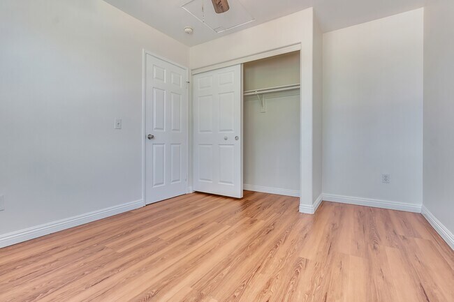 Building Photo - 8798 Nozay Ln