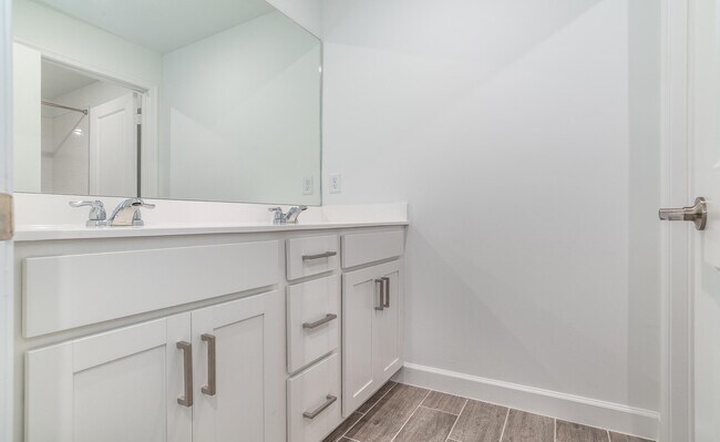 Building Photo - 6378 Windwood Wy