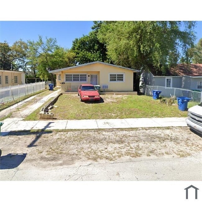 Building Photo - 8162 NW 5th Ave