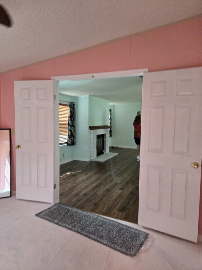 Building Photo - "Charming 3-Bed, 2-Bath Mobile Home Retrea...