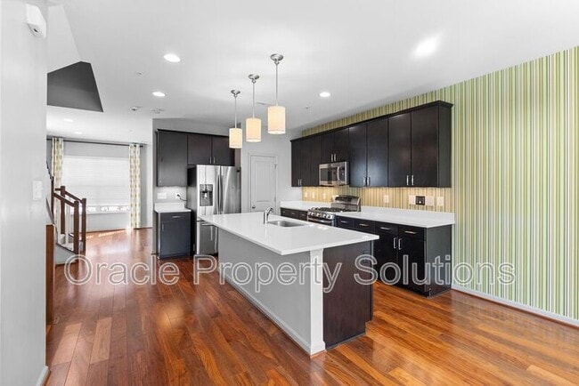 Building Photo - 1201 Falcon Point Dr