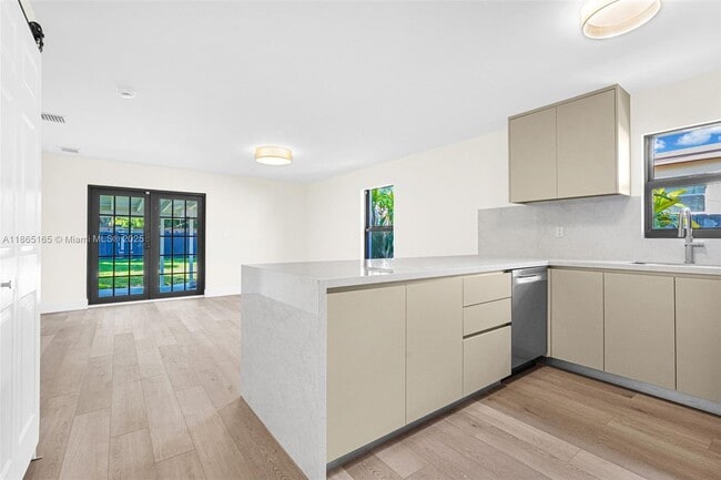 Building Photo - 136 NW 53rd St