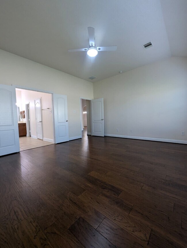 Building Photo - 18302 Wendy Glinn Way