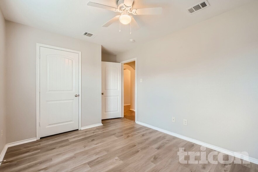 Building Photo - 3205 Emory Oak Way