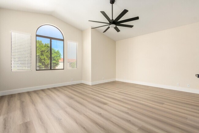 Building Photo - 1630 S Lemon