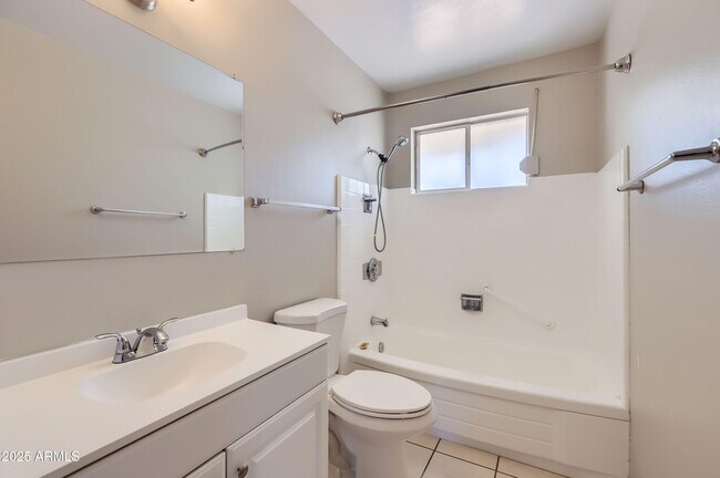 Building Photo - 12402 N Pebble Beach Dr