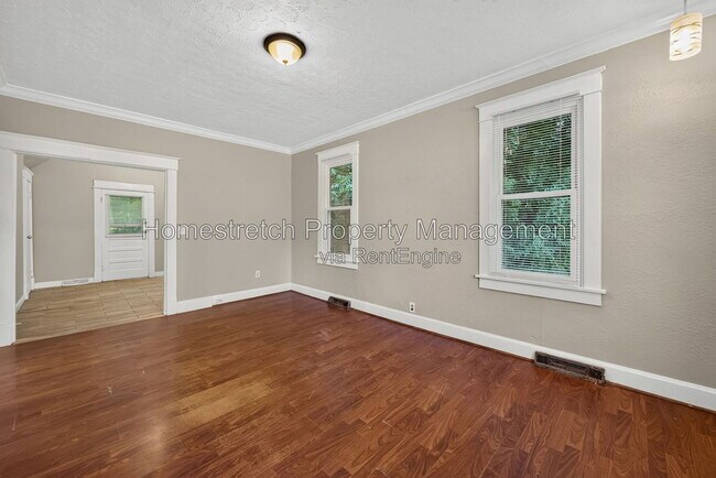 Building Photo - 2116 Mills Ave