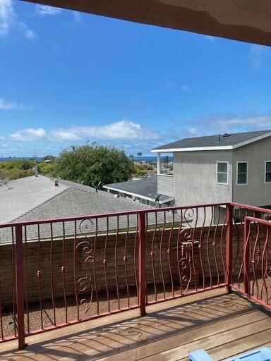 Living Room View - 507 N Helberta Ave