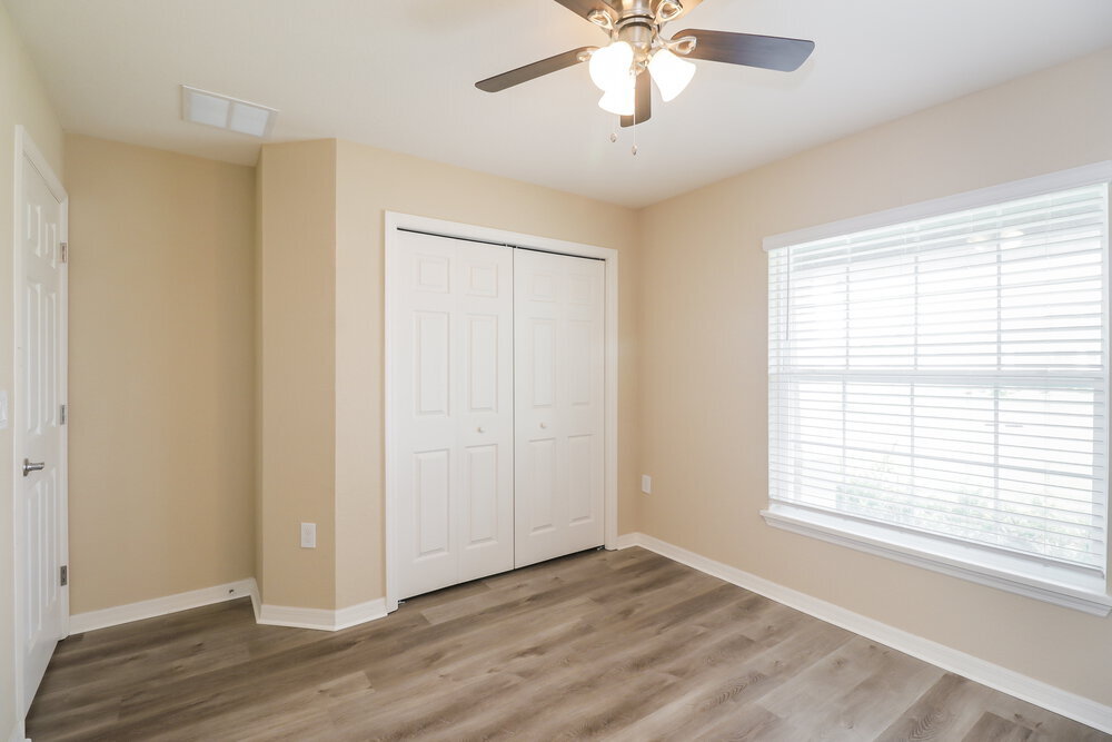 Building Photo - 6784 Hanworth Ln