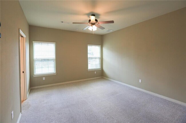Building Photo - 626 N Tennyson Ln