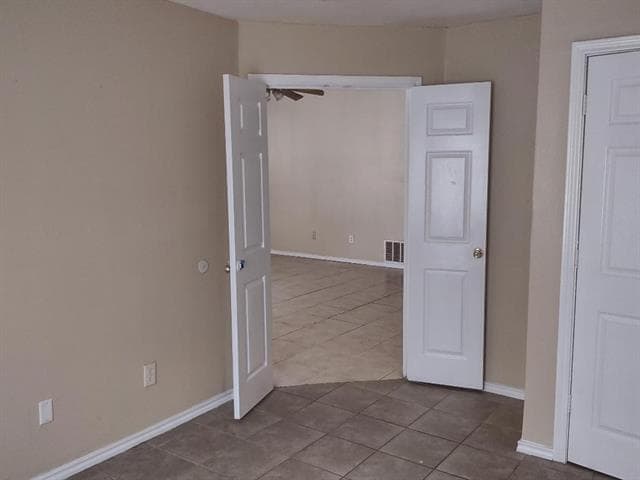 Building Photo - 2432 E Timberview Ln