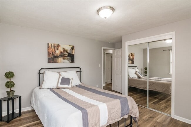 Building Photo - 60 Gatewood Rd