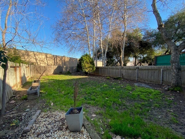 Building Photo - Beautiful Remodeled 3 Bedroom 2 Bathroom