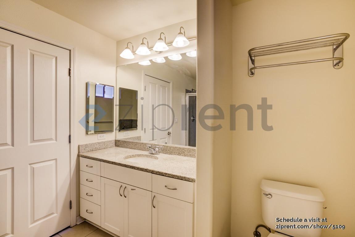 Building Photo - Unit 222