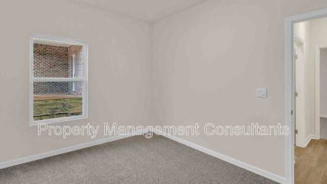 Building Photo - 319 Murphy Ln