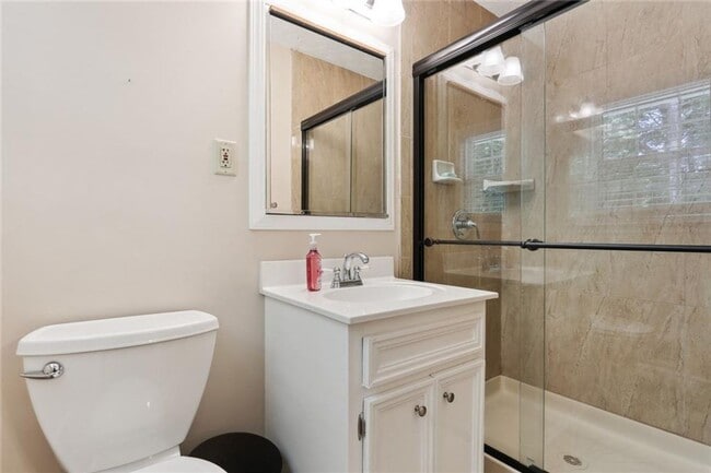 Building Photo - Beautifully Renovated 3-Bedroom, 2-Bath Ranch Home on Full Basement!