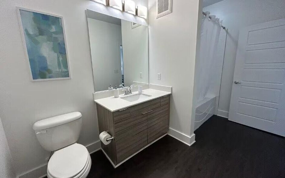 Building Photo - 728 Ralph McGill Blvd NE