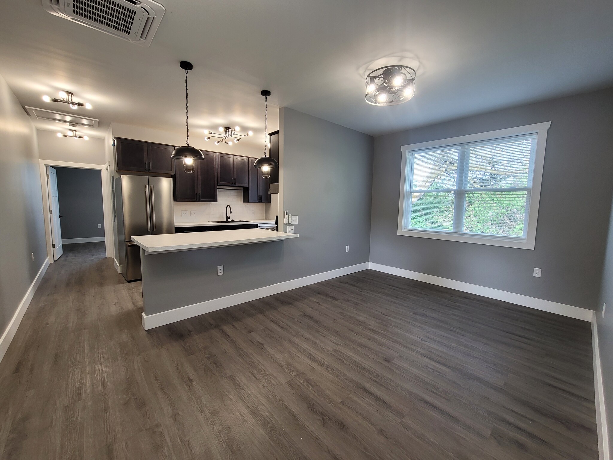 Building Photo - 1102 S Malott St