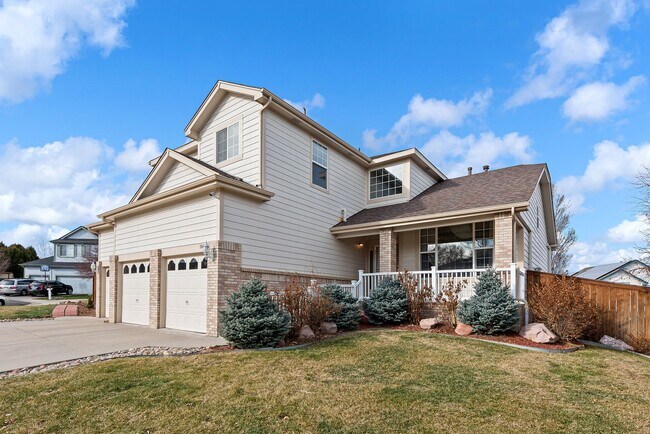 Building Photo - Long Realty & Property Management - Big home. Big yard. Big vibes. 6 beds 4 baths 3,556 sq ft Aur...