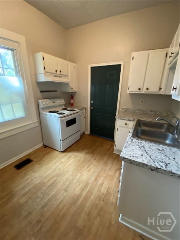 Building Photo - 516 W 38th St