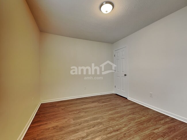 Building Photo - 2555 Samantha Dr