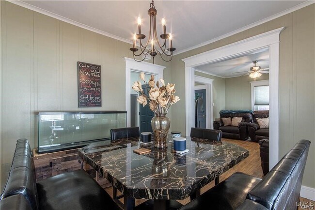 Building Photo - 1209 Boyd St