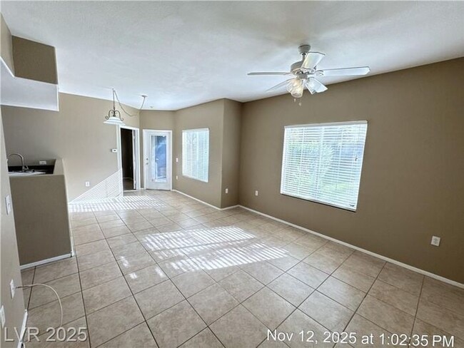 Building Photo - SILVERADO RANCH – 2ND FLOOR CONDO IN A GAT...