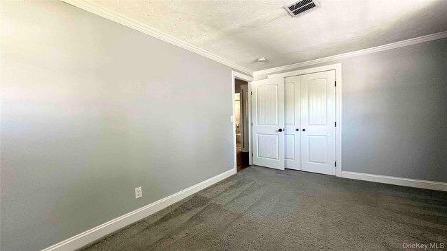 Building Photo - 27 Southridge Dr