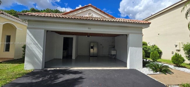Building Photo - 591 Talavera Rd