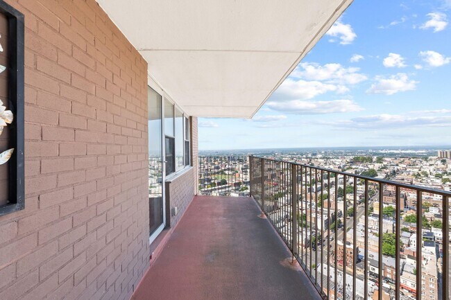Building Photo - 6040 JFK Blvd E