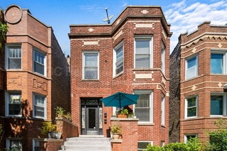 Building Photo - 2130 W Iowa St