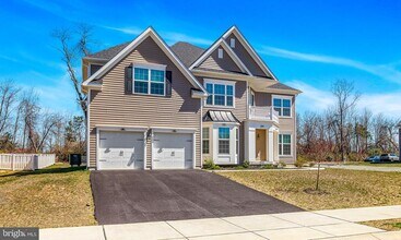 Building Photo - 243 Wavyleaf Dr