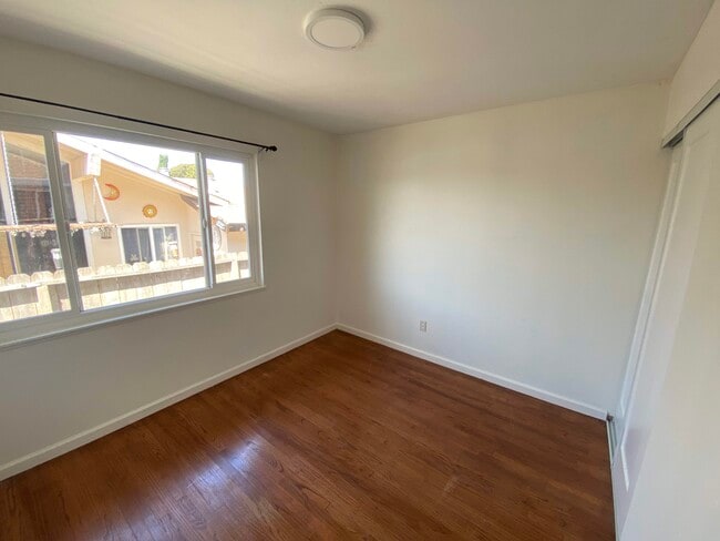 Building Photo - 2548 Duke Ave