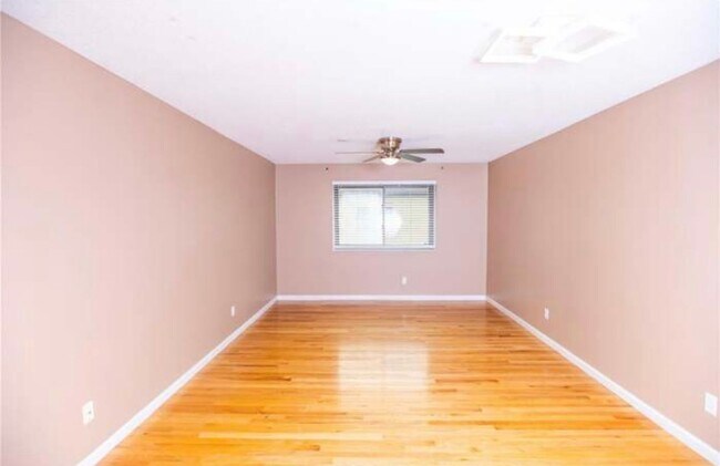 Building Photo - 4355 Maryland Ave