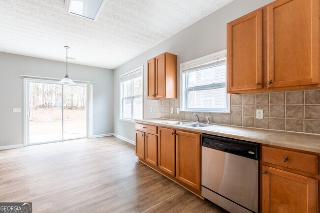 Building Photo - 3290 Cooper Woods Dr