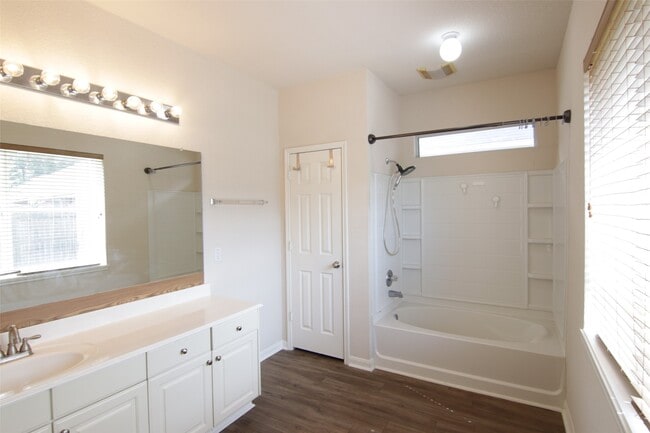 Building Photo - 2715 Hidden Bay Ct