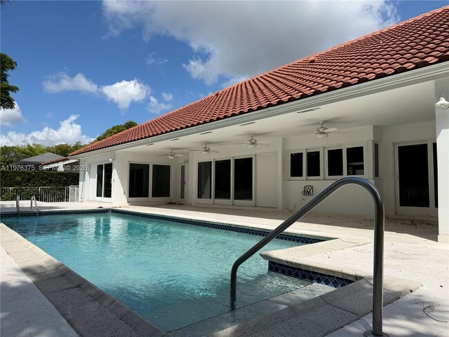 Building Photo - 4934 NW 94th Doral Pl