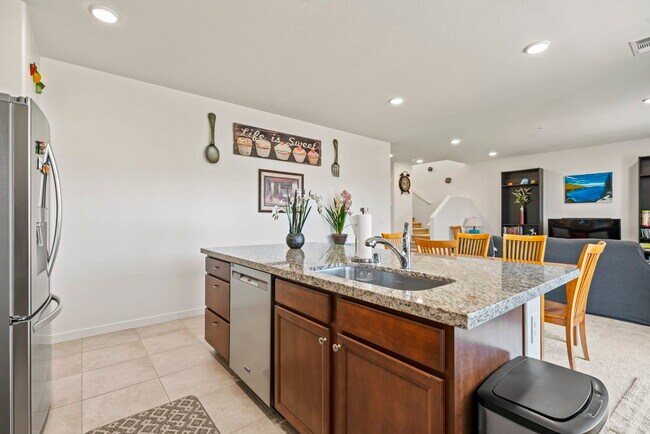 Building Photo - 4928 Black Falcon Way