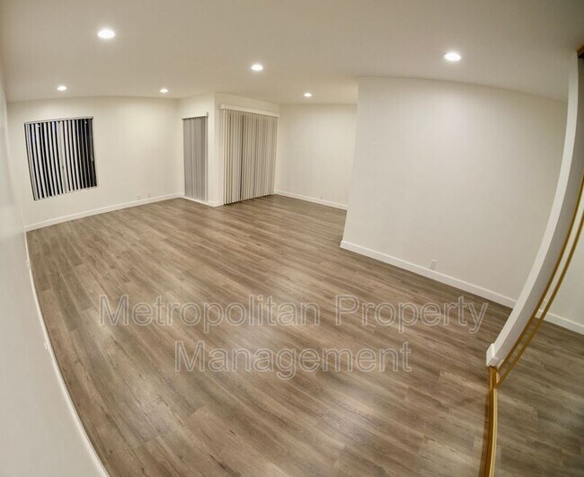 Building Photo - 4600 Lamont St