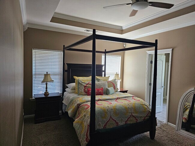 Master Bedroom - 200 Oxmoor Pl