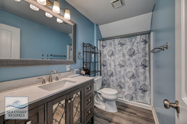 Building Photo - FURNISHED OFF-SEASON OCEANFRONT MONTHLY RE...
