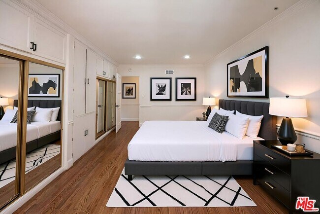 Building Photo - 12508 Sarah St