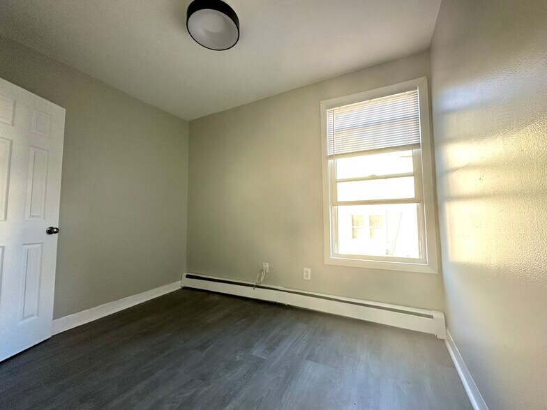 Building Photo - 89 Haven St