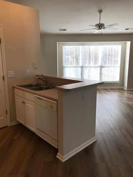 Building Photo - 301 Clayton Crossing Pl