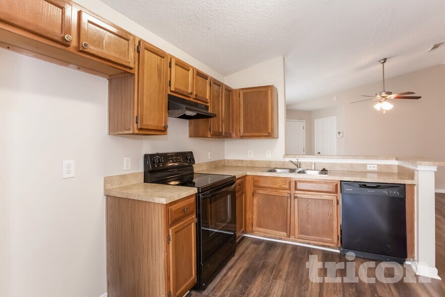 Building Photo - 3110 Boynton Dr