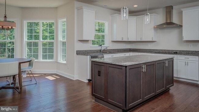 Building Photo - 8371 Jill Brenda Ct