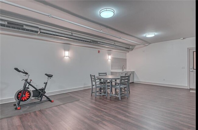 Building Photo - 957 Liberty Ave