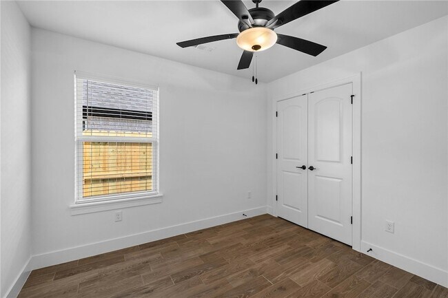 Building Photo - 4225 Barhem Dr