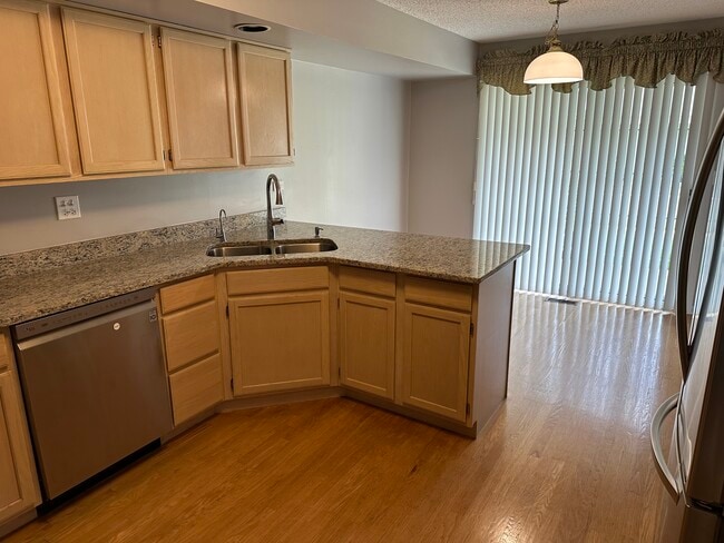 Building Photo - 1337 Georgetown Dr